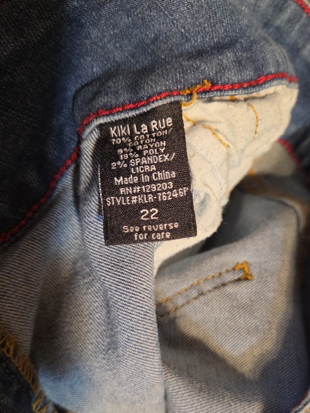 Kiki LaRue Blue Medium Wash Double Button Straight Leg Stretch Jeans - Picture 3 of 5